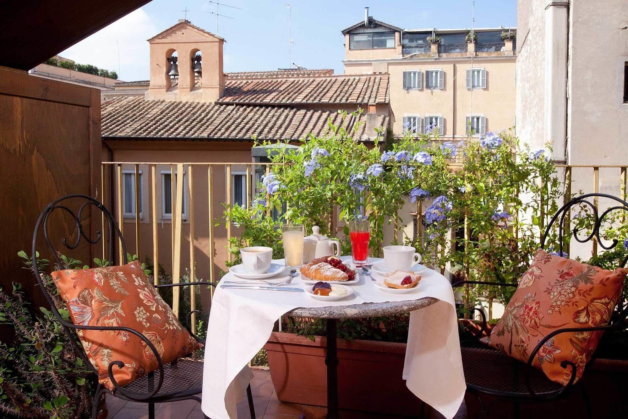 Pantheon Couette-café 3*